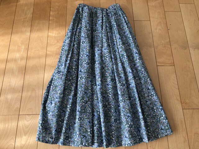 【SALE】ブルーとパープル小花柄スカート(ブルー)の画像1枚目