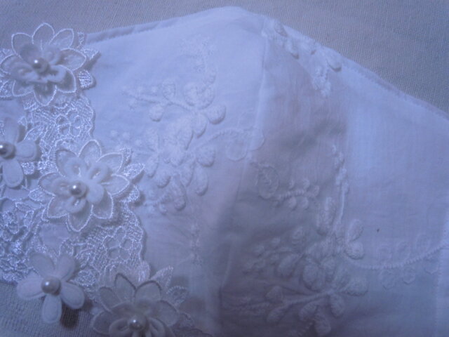 ハンドメイド豪華花立体刺繍レース花モチーフケミカルレース白 立体マスク Iichi ハンドメイド クラフト作品 手仕事品の通販