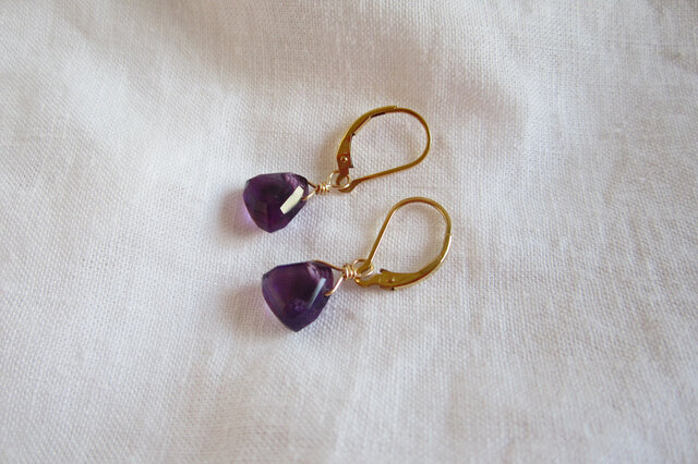 アメジスト　ベルカービング＆淡水パールとアメジストのピアス　14kgf アメジスト ベルカービング＆淡水パールとアメジストのピアス