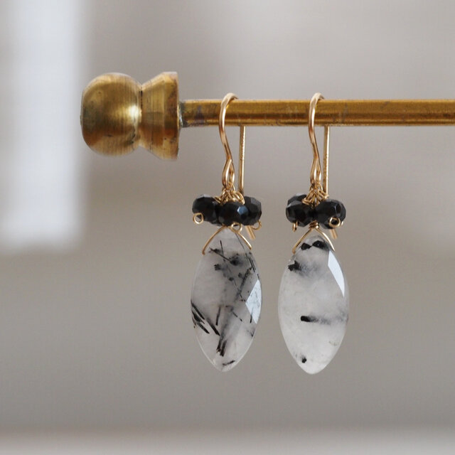 14kgf：ブラックスピネルとブラックトルマリンクォーツのピアス（№9074c）