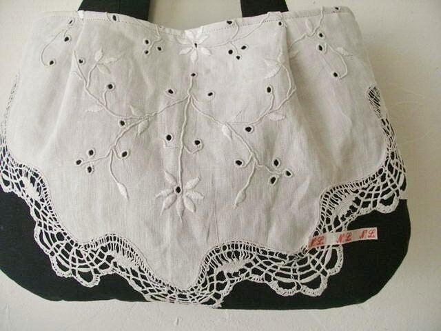 アンティークレース*黒リネン*ホワイトワーク*トートバッグ