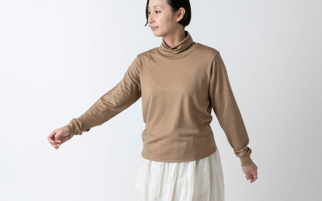 ウォッシャブルウールタートルネック / ベージュ / HANDROOM WOMEN'Sの画像1枚目