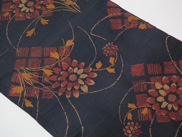 刺繍裂　刺繍　古布　ちりめん　縮緬　吉祥文様　着物　アンティーク 刺繍裂 刺繍 古布 ちりめん 縮緬 吉祥文様 着物 アンティーク