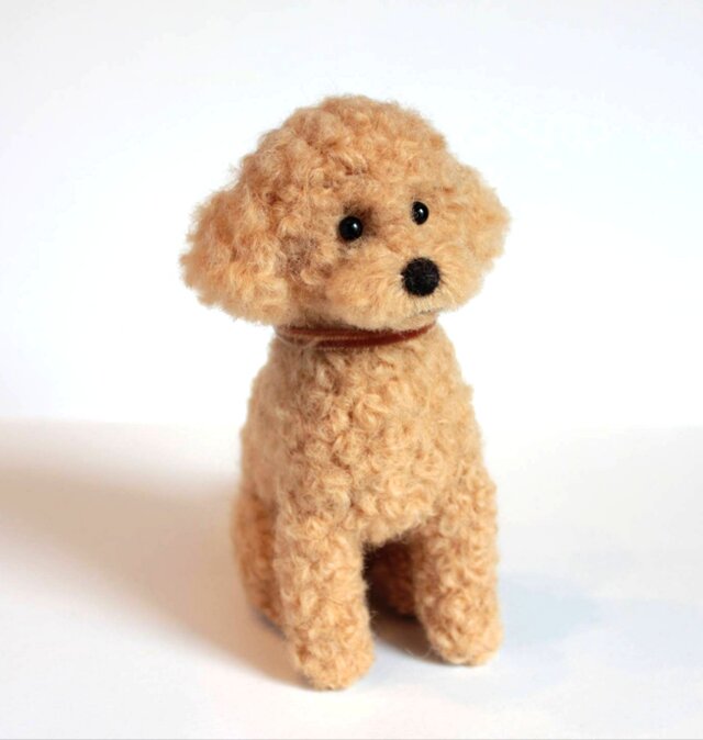 ★ハンドメイド★ ふわふわ トイプードル ぬいぐるみ アプリコット 中サイズ 小さいけれどトイプードル(アプリコット) | iichi 日々の暮らしを