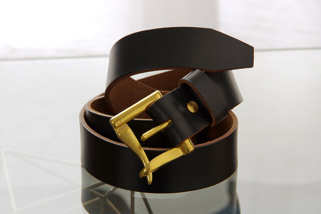 《HORWEEN CHROMEXCEL》ホーウィンクロムエクセル ファイヤーマンバックル/ Leather Belt 35mmの画像1枚目