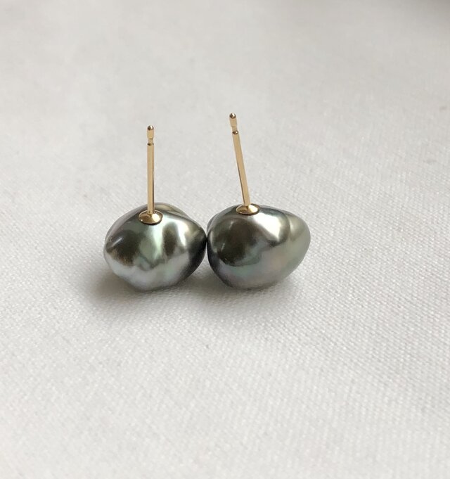 k18 黒蝶ケシパール 芥子パール　日本制 ピアス K18 タヒチ 黒蝶ケシパール ピアス 10〜11mm | iichi 日々の