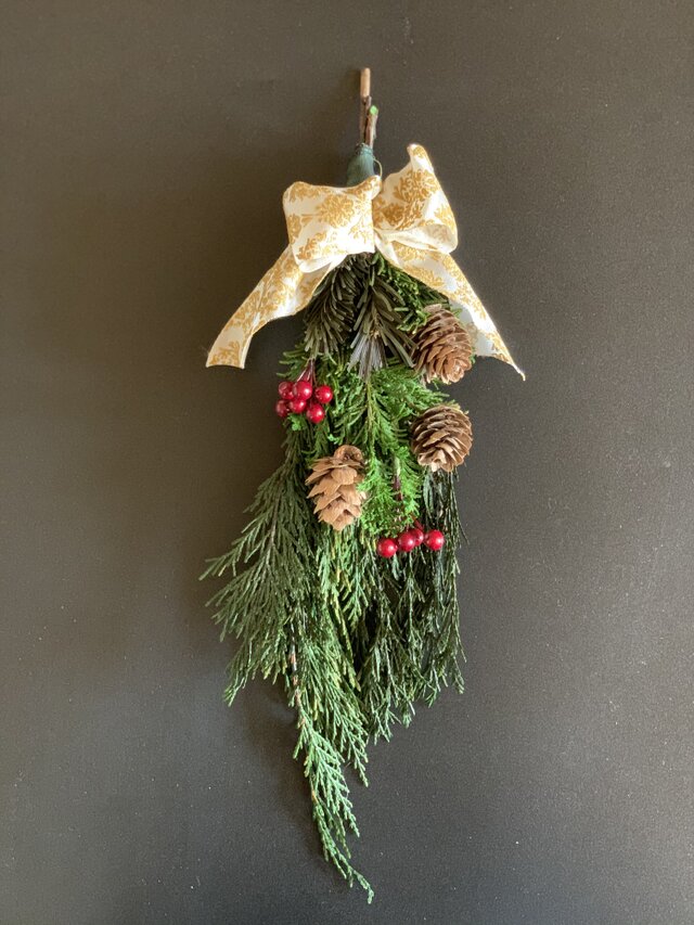 早割】ミニクリスマススワッグ | iichi 日々の暮らしを心地よくする