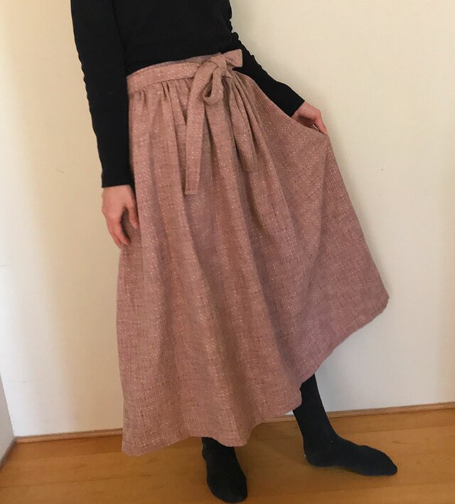 刺繍生地 前ベルト後ろゴム リボンベルト あなたサイズのギャザースカートの画像1枚目