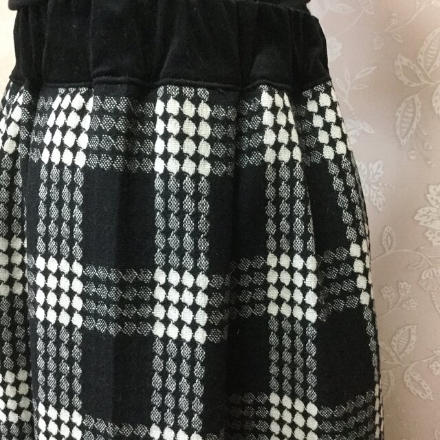 日本製ウールスカートとスヌードセットの画像1枚目