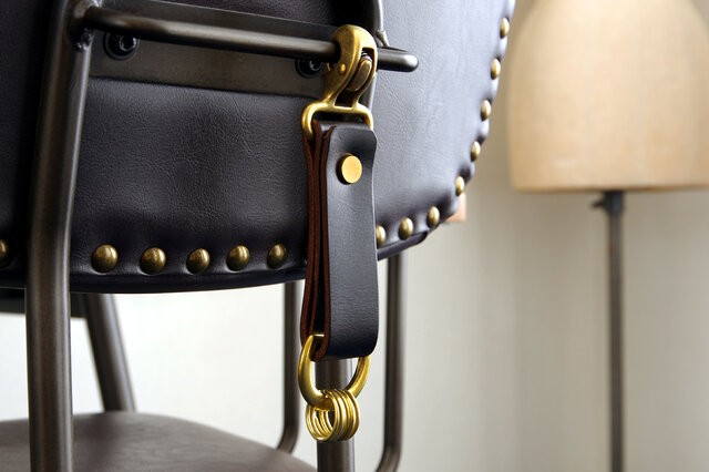《HORWEEN CHROMEXCEL》ホーウィンクロムエクセル Brass Keyholder Regularの画像1枚目