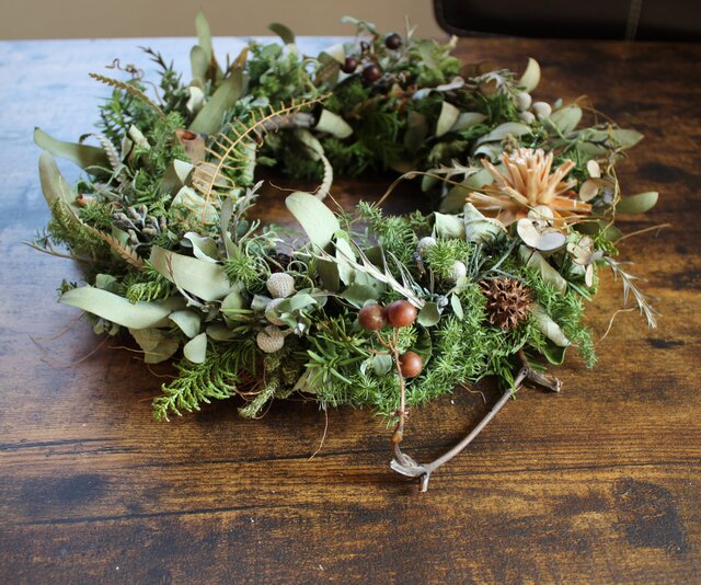 クリスマス】枝がポイントのクリスマスリース 冬リース ナチュラル