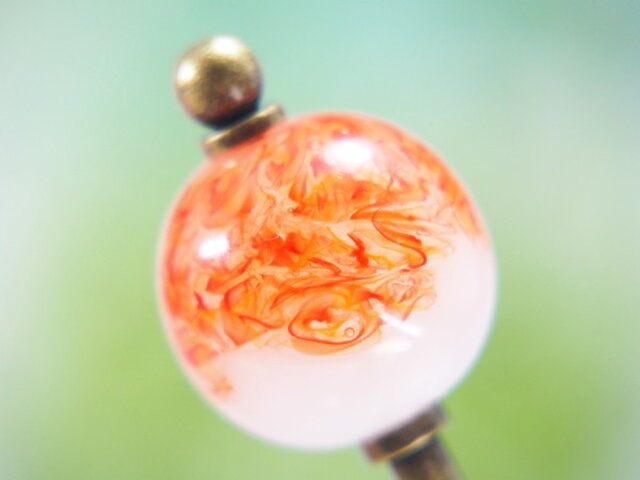 さざ波模様玉のかんざし オレンジの画像1枚目