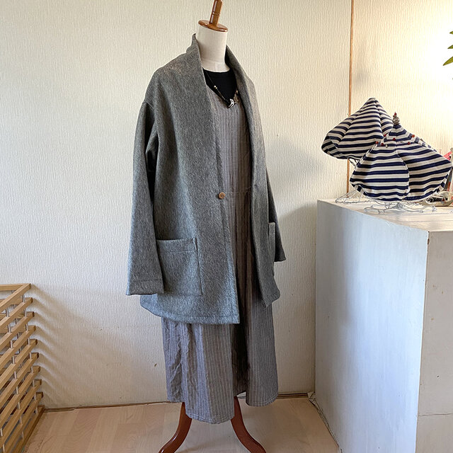 SALE  変わり衿のアウトポケット付きコート　ショート丈　Lサイズ