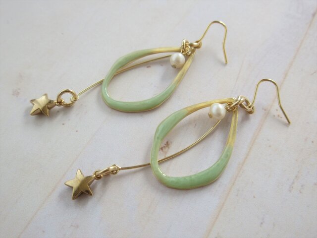 金具変更OK Pierces or Earrings 淡水パール 星(P0955)の画像1枚目