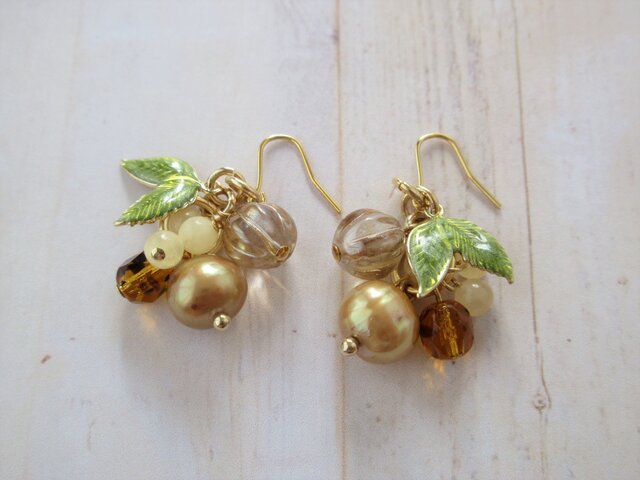 金具変更OK Pierces or Earrings 淡水パール チェコ(P0956)の画像1枚目
