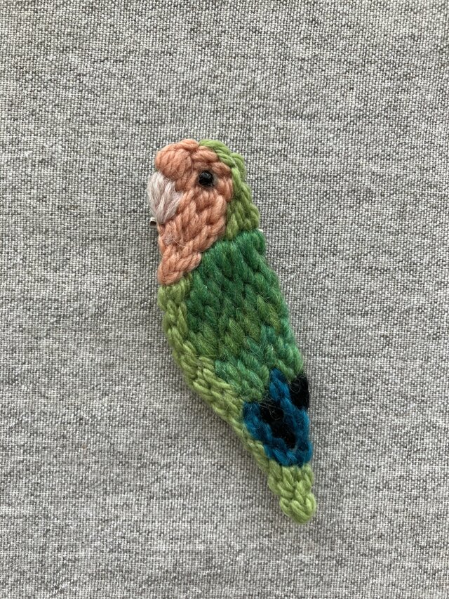 コザクラインコ＊ブローチ