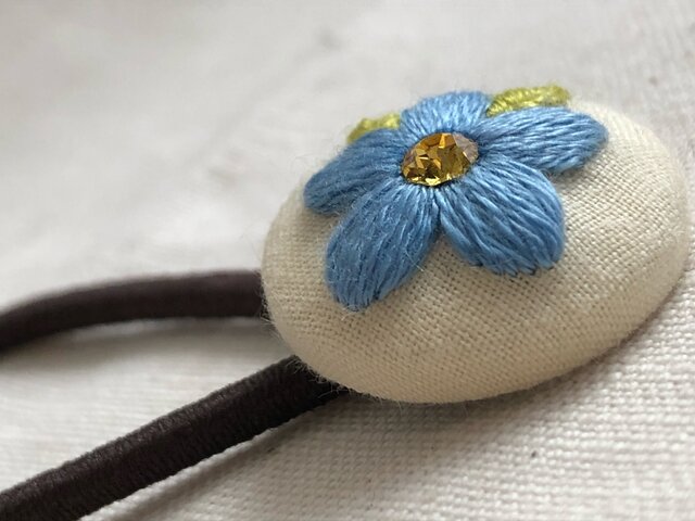 ❁hAnafany❁(専用) くるみボタン　鳥刺繍　ヘアゴム ❁hAnafany❁専用)くるみボタン 立体刺繍 新しい到着 ❁hAnafany