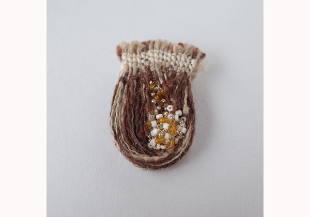 布プリーツブローチ pli sac bejの画像1枚目