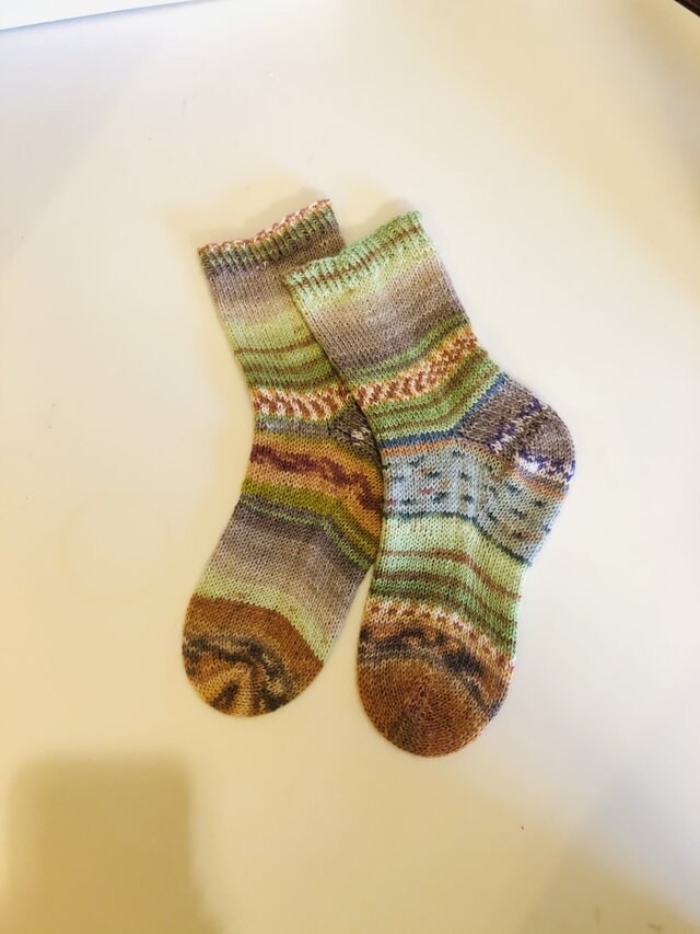 No.435 手編み靴下の画像1枚目