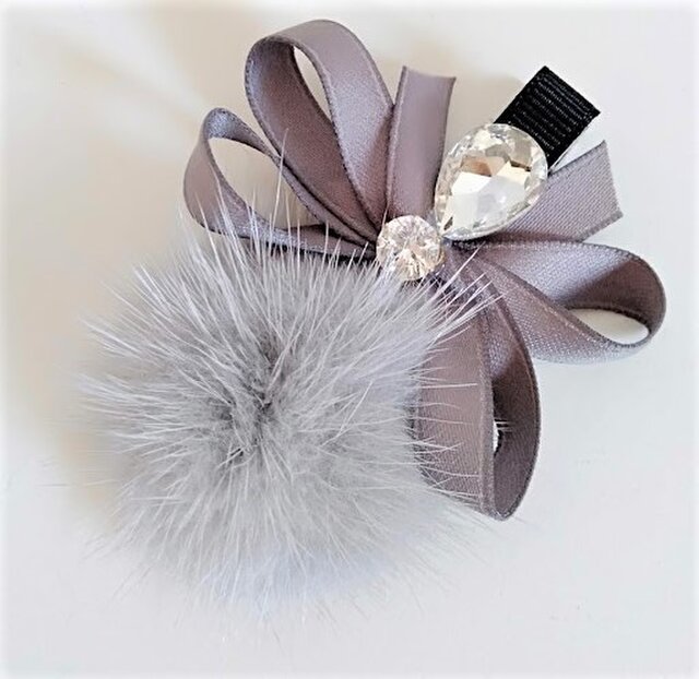 ¶ new antique fur ¶ ライトグレーミンク&ファンシーストーン付リボンヘアクリップの画像1枚目