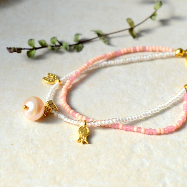 ピンク花形チャームとパールのブレスレット it-5fbdd08784629-1200.jpg
