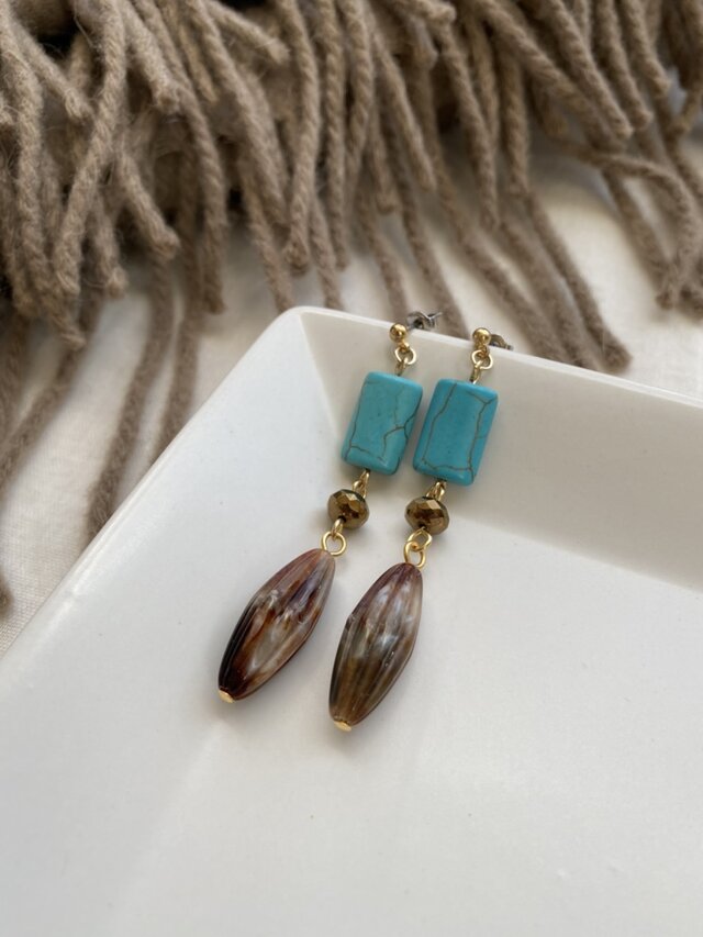 主役級♪ヴィンテージマーブル&ターコイズ配色ピアス! (ステンレスポストピアス)Vintage taste earringsの画像1枚目