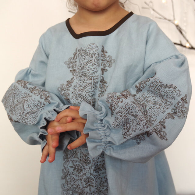 ウクライナ 刺繍 ワンピース ソロチカ 麻 リネン ヘンプ 民族衣装素材麻