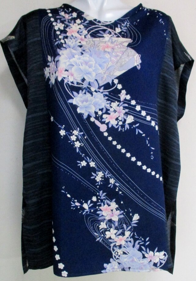 5281 花柄の着物で作ったプルオーバー #送料無料の画像1枚目