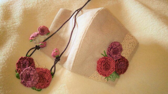 【送料無料】総手縫いの刺繍お出掛けセット(レッドローズ/1点物)の画像1枚目
