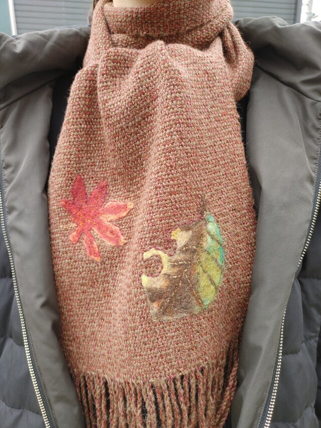 手織り ウール マフラー MUF102C 茶色 草木染め フエルティング 落ち葉 どんぐり あったか 男女共用 プレゼント | iichi