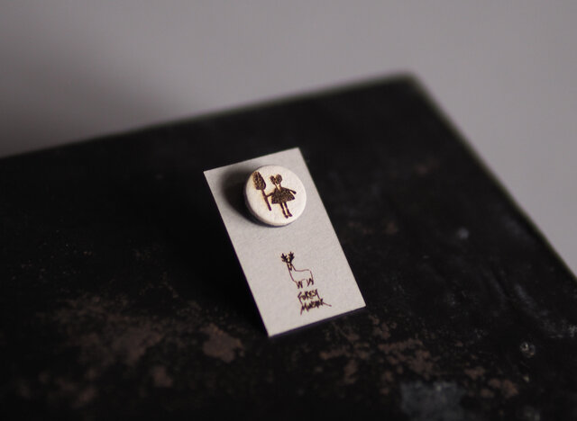 FORESTMONSTER DRAW PIN 径12mm ミニピンブローチ <F18>の画像1枚目