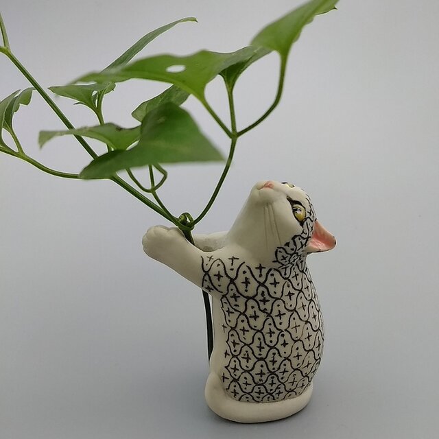 一輪ねこ 網目模様の画像1枚目