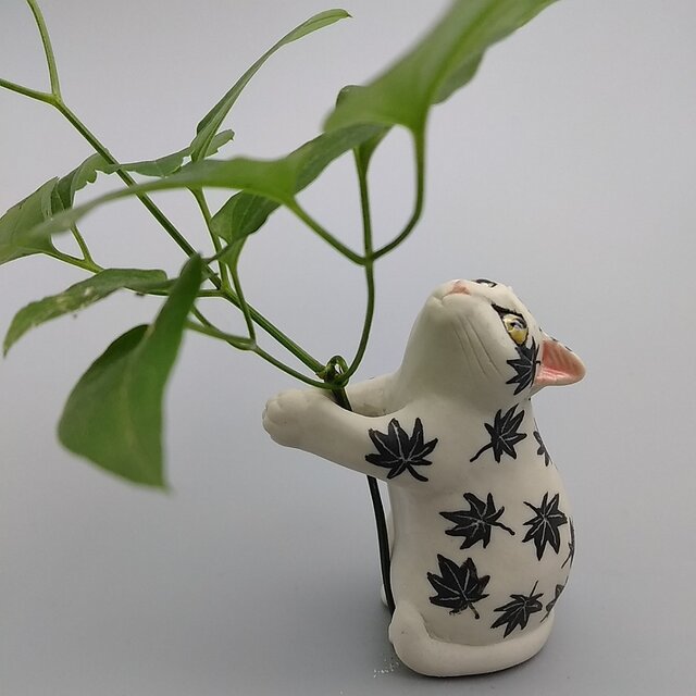 一輪ねこ 紅葉模様の画像1枚目
