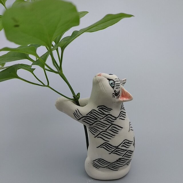 一輪ねこ 浪間に蟹模様の画像1枚目