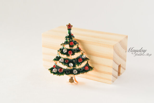 クラシックなクリスマスツリーのブローチ』アンティーク調 | iichi