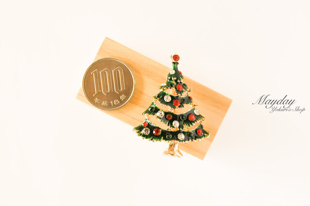 クラシックなクリスマスツリーのブローチ』アンティーク調 | iichi