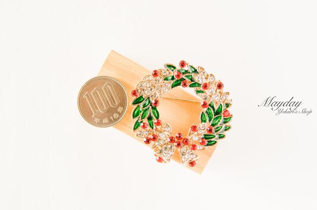 クリスマスブローチ・鮮やかなクリスマスリースのブローチ』 | iichi