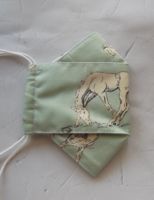 牧場の馬柄の舟型マスク