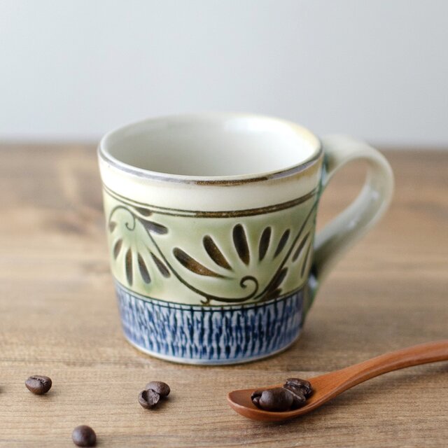緑釉唐草文マグカップ