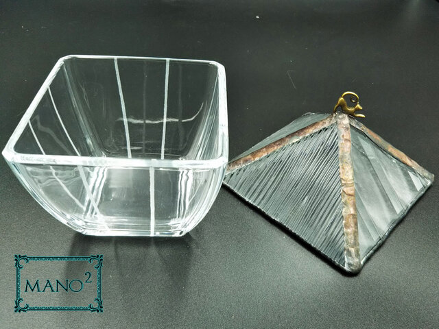 ガラスのお家小物入れ ストライプ | iichi 日々の暮らしを心地よくする