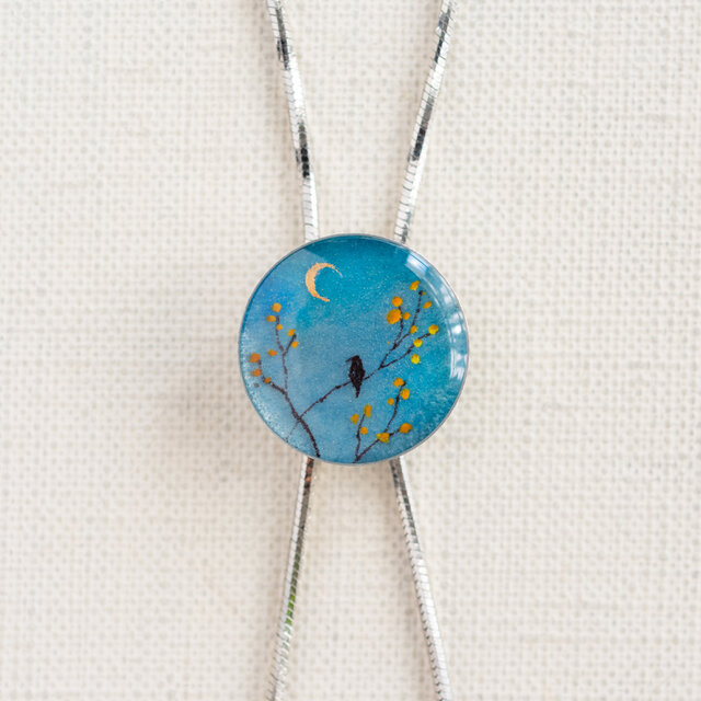 銀のループタイ44/ 梢と鳥