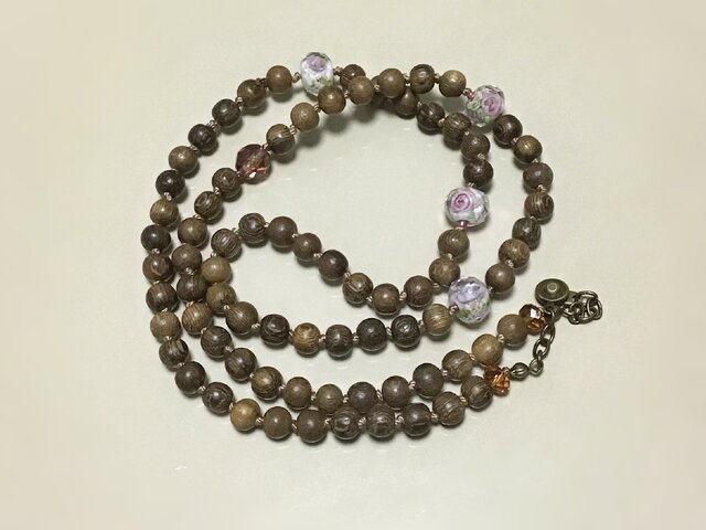 ウッドビーズと花柄ビーズのネックレス ／約67.5cm, ガラスビーズ