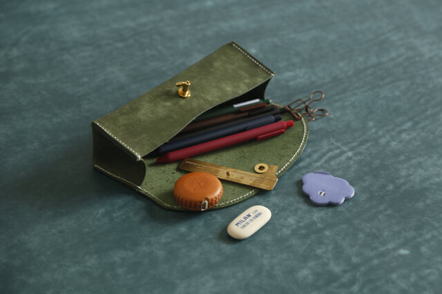 本革手作りペンケース 筆箱 プレゼント 三角型 総手縫い | iichi