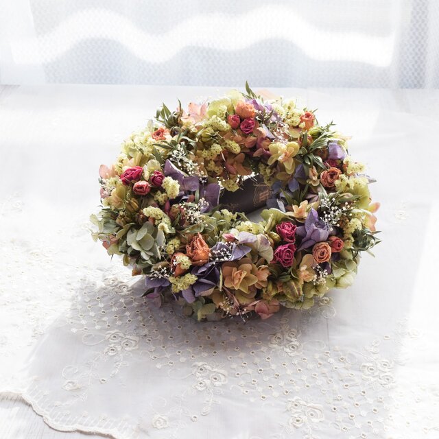 春を待つ、ノスタルジックな紫陽花のリース