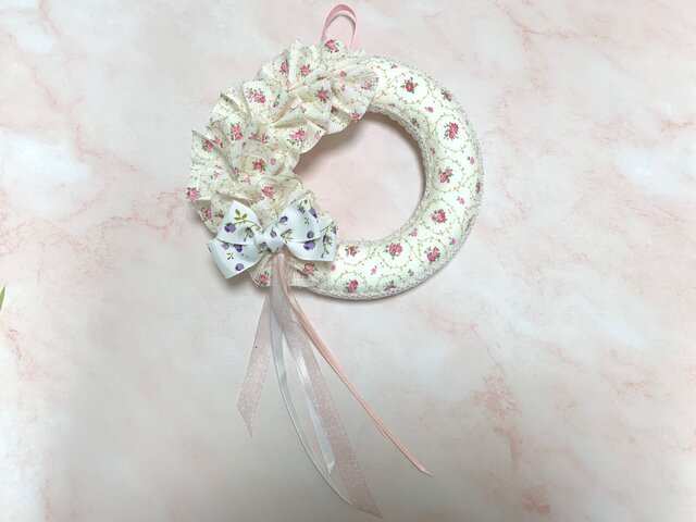 【マカロンリース・ホワイト系 完成品♪】の画像1枚目