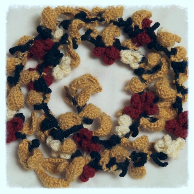 *花と葉っぱのラリエット*　冬色