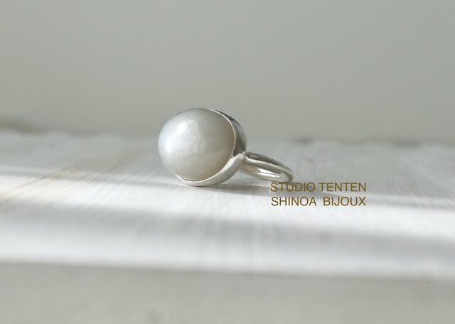 月兎のグレーmoon stone ringの画像1枚目