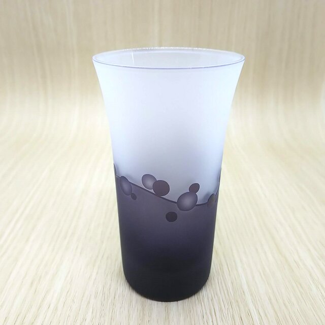 水玉の小振りなグラス