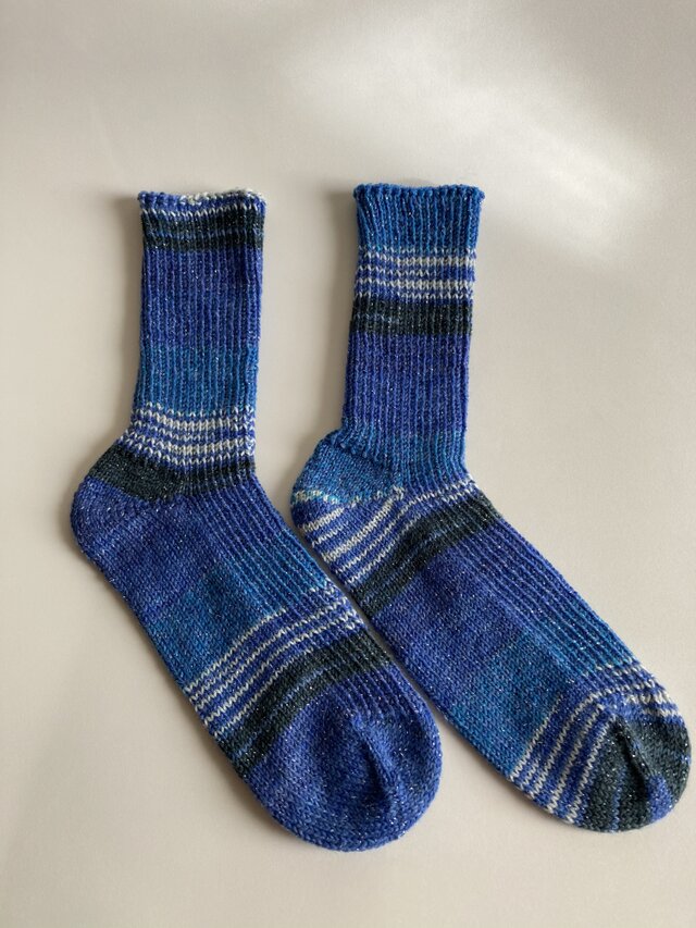 手編み靴下【Opal KFS907 月夜の海】 | iichi 日々の暮らしを心地よく