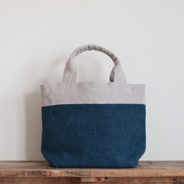 〈 五倍子＋藍 染め 〉リネンのトートバッグ